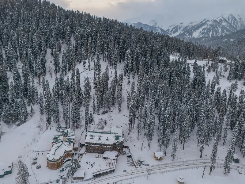 Hilltop Hotel, Gulmarg, wedding venue view 3